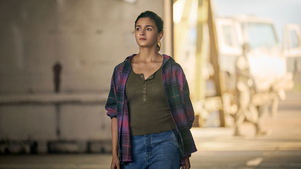 Review Heart of Stone: Generik tapi Gal Gadot Tetap Memikat
