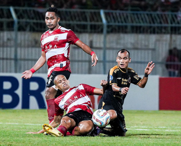 Thomas Doll Murka Penggawa Persija Main Buruk saat Tumbang di Kandang Madura United