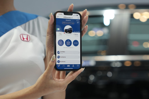 Ini 10 Fitur Honda Connect di CR-V Hybrid, Bisa Nyalakan Mobil lewat HP