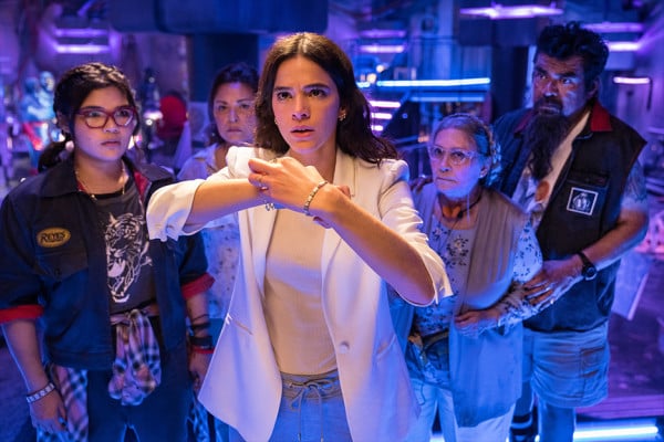 Review Film Blue Beetle: Superhero Telenovela, Jiplakan Ant-Man