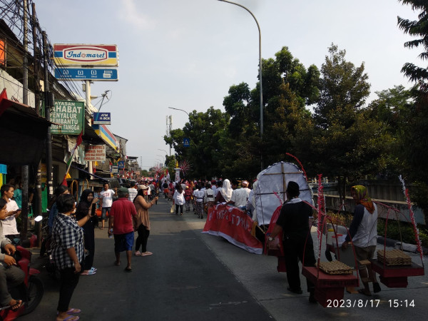 Rayakan HUT ke-78 RI, Baja Perindo Inisiasi 14 Lomba Seru di RW 06 Harapan Mulya Kemayoran