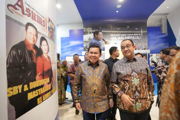 Momen Anies Baswedan Hadiri Peresmian Museum dan Galeri SBY Ani di Pacitan