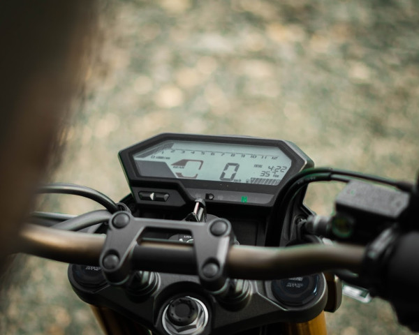Jangan Sembarangan, Begini Cara Berbelok yang Benar Menggunakan Sepeda Motor