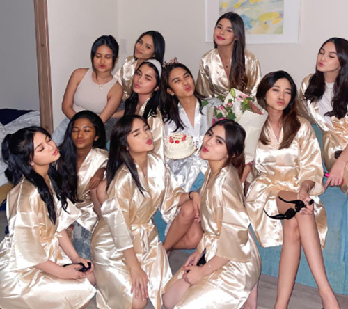 Foto-Foto Bridal Shower Azizah Salsha, Selebgram yang Akan Dinikahi Pesepakbola Pratama Arhan