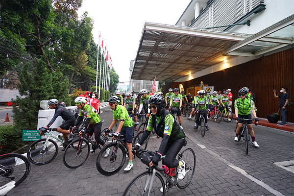 Bandung Group Ride ke-12 GFNY Bali - IFG Life: Komunitas Sepeda Jelajah Kota Perjuangan