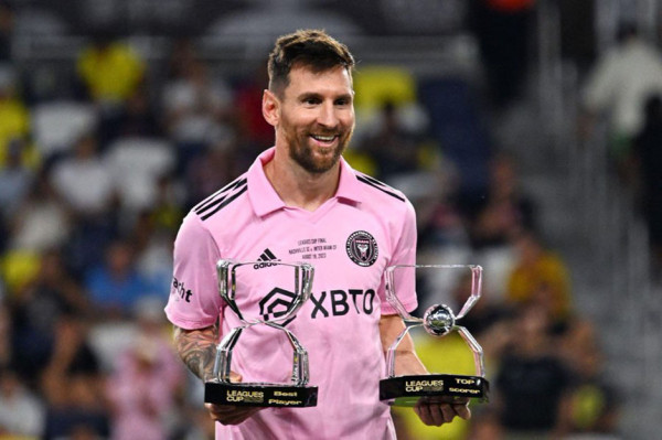 Lionel Messi Pemain Paling Berprestasi dalam Sejarah Sepak Bola dengan 44 Gelar Juara