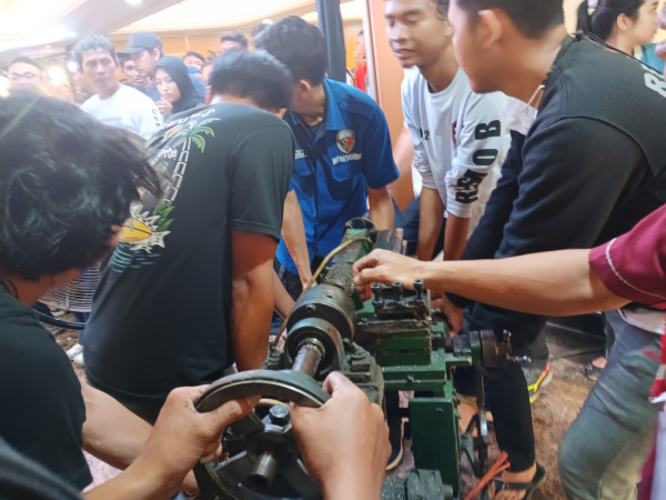 Penampakan Puluhan Senpi Laras Pendek dan Panjang yang Dijual Ilegal untuk Sniper