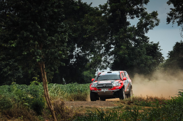 Tunggangi Toyota Land Cruiser 200, Pereli Julian Johan Kibarkan Bendera Merah Putih di AXCR 2023