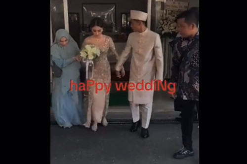 Momen Azizah Salsha Tolak Gandengan Tangan Pratama Arhan setelah Akad Nikah, Netizen: Kasihan