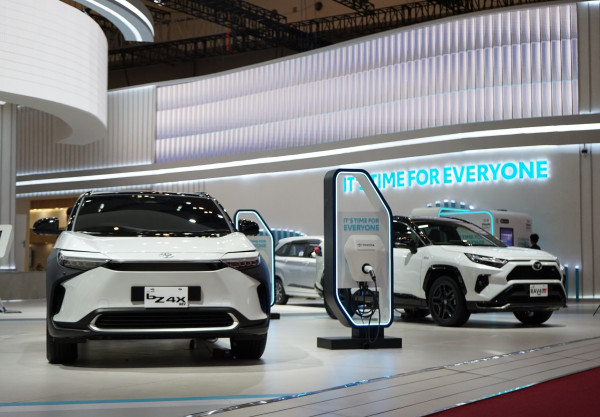 SPK Toyota di GIIAS 2023 Tembus 5.796 Unit, 22 Persennya Kendaraan Elektrifikasi