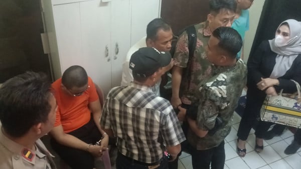 Rekonstruksi Pembunuhan Mahasiswa UI, Begini Penampakan Tersangka Altaf