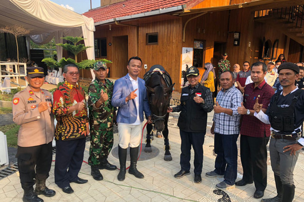 Jurus Riki Supriatna Perkenalkan Olahraga Berkuda di Majalengka