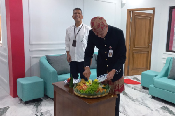 Momen Ganjar Pranowo Resmikan Kantor Baru PT Tirta Utama Jawa Tengah