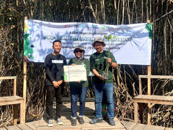Tanam 1.000 Bibit Mangrove, ASDP Berkontribusi untuk Masa Depan Pesisir Indonesia