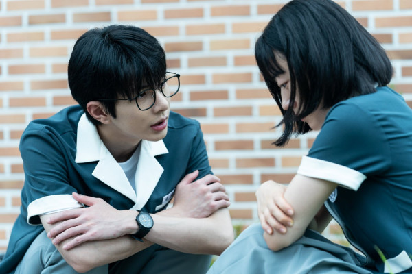 8 Drama Korea Thriller dengan Bumbu Romantis pada 2021-2023, Ada Moving