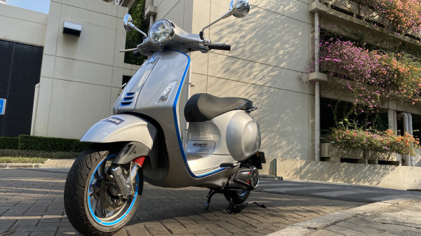 Dijual Rp198 Juta, Ini Alasan Vespa Elettrica Tidak Dibekali Standar Samping