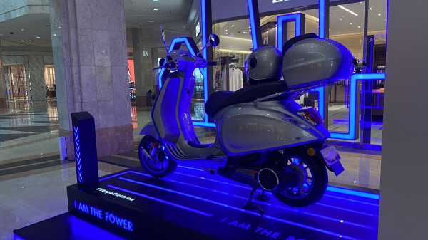 Dijual Rp198 Juta, Ini Alasan Vespa Elettrica Tidak Dibekali Standar Samping