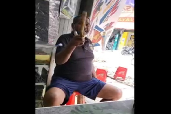 Preman Sok Jago Palak Pemilik Toko, Tak Berkutik saat Ditangkap Polisi