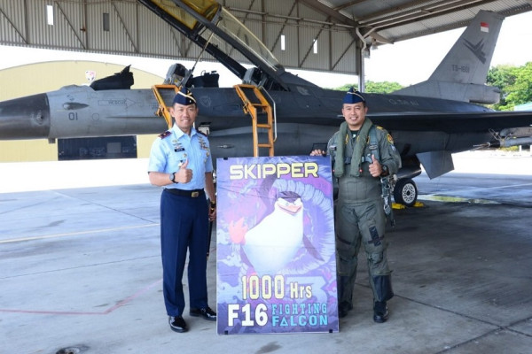 Sosok Wahyu Skipper Aditya Raih 1.000 Jam Terbang Pesawat F-16