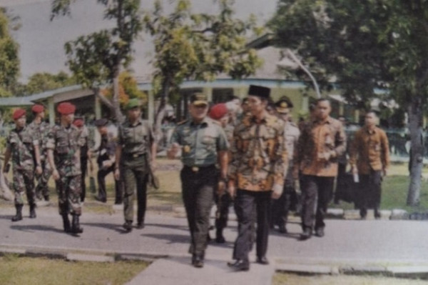 Cerita Jokowi Dikejar 4 Jenderal TNI Setelah Peristiwa Bom Bunuh Diri di Solo