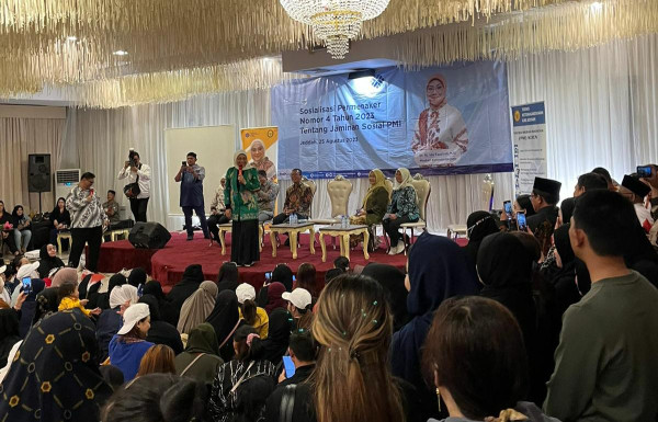 Menaker bersama BPJS Ketenagakerjaan Sosialisasikan Manfaat Baru bagi Pekerja Migran