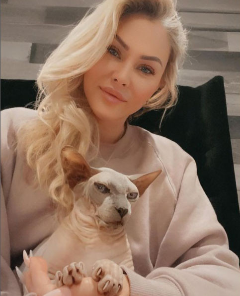 Profil Shanna Moakler, Model Cantik yang Diselingkuhi Oscar De La Hoya