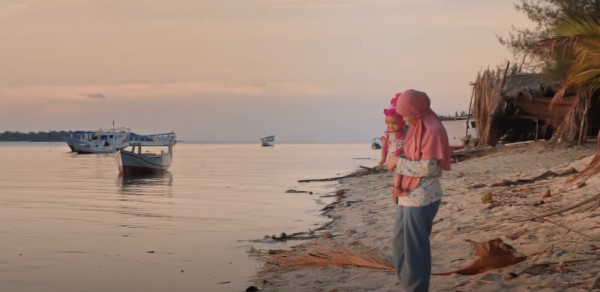 CERMIN: Bagi Rabiah dan Mimi, Hidup adalah Pengabdian
