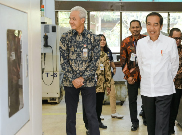 Sekolah Gratis dan Terhubung Lapangan Kerja Rintisan Ganjar Dijadikan Contoh, Jokowi: Perluas ke Provinsi Lain