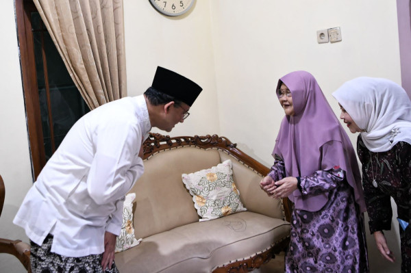 Anies Baswedan Sowan ke Ibunda Muhaimin Iskandar, Sinyal Duet Anies-Cak Imin?