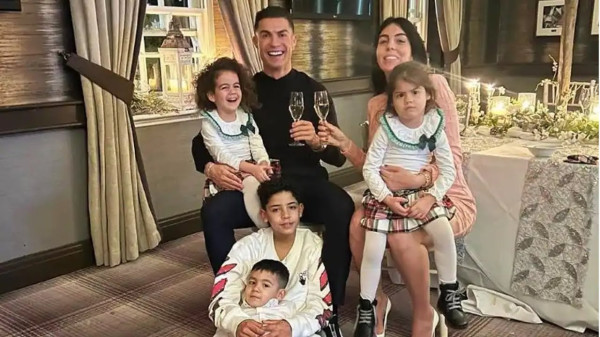 5 Potret Rumah Super Mewah Cristiano Ronaldo di Riyadh