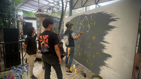Wadah Kreativitas, Puluhan Remaja Ramaikan Lomba Mural di Rumah Aspirasi Relawan Ganjar Pranowo