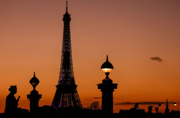 10 Fakta Unik dan Menarik Menara Eiffel, Nomor 6 Dicat Ulang Setiap 7 Tahun