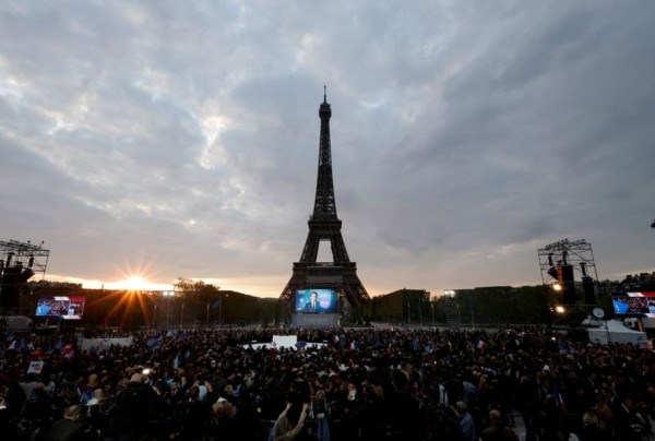 10 Fakta Unik dan Menarik Menara Eiffel, Nomor 6 Dicat Ulang Setiap 7 Tahun