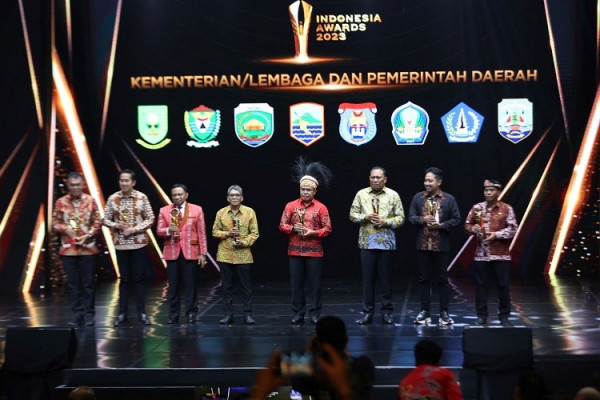 Realisasi Investasi Daerah Terus Tumbuh, Pemkab Muara Enim Raih Indonesia Awards 2023