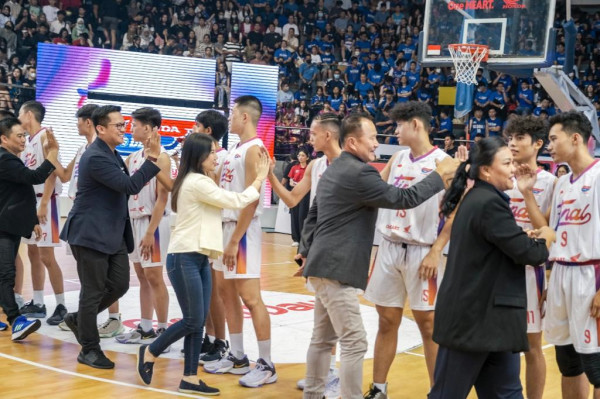 Angela Tanoesoedibjo Sambut Positif DBL Final Party Surabaya