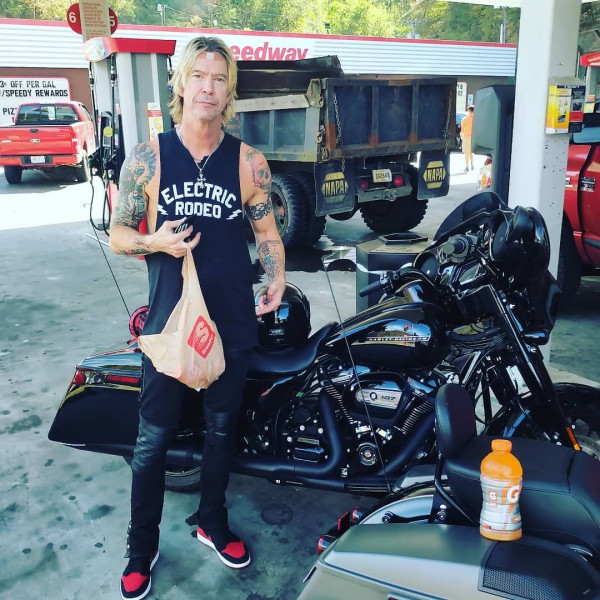 4 Motor Duff McKagan yang Menyatu dengan Gayanya di Guns N Roses