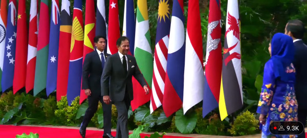 Pesona Pangeran Mateen yang Dampingi Sultan Brunei di KTT ke-43 ASEAN, Ganteng dengan Setelan Jas
