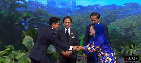 Pesona Pangeran Mateen yang Dampingi Sultan Brunei di KTT ke-43 ASEAN, Ganteng dengan Setelan Jas