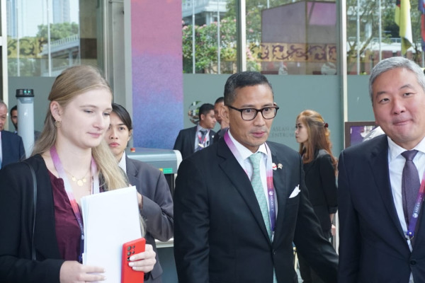 Potret Sandiaga Uno Hadiri KTT ke-43 ASEAN Hari Pertama di JCC