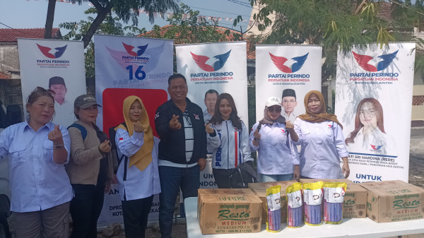 Bacaleg Perindo Blusukan di Pancoran Mas Depok, Warga: Partai Baru Hebat, Semoga Sukses