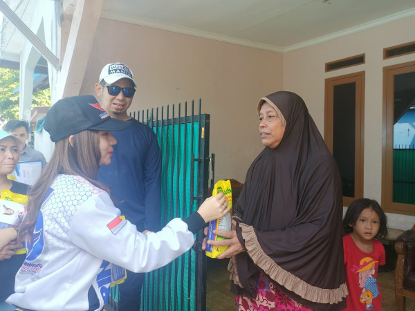 Bacaleg Perindo Blusukan di Pancoran Mas Depok, Warga: Partai Baru Hebat, Semoga Sukses