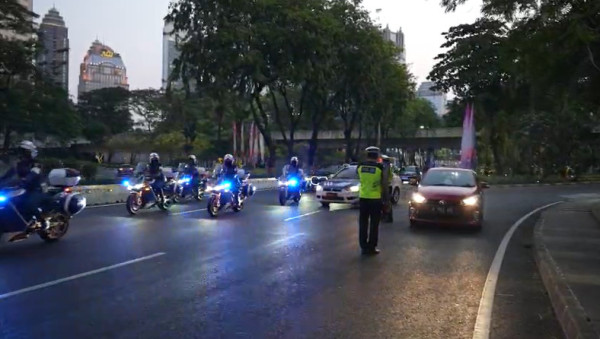 Mobil Patroli Polisi Nyaris Serempet Rombongan PM Laos di Semanggi, Dirlantas: Buru-buru Pindah Pos