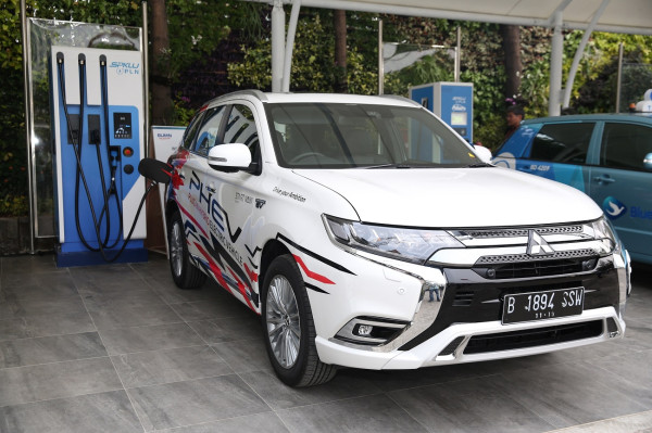 Mirip Malaysia, Baru Ada 900 Unit Charging Station Mobil Listrik di Indonesia