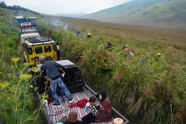 4 Fakta Gunung Bromo yang Viral Karena Kebakaran Flare