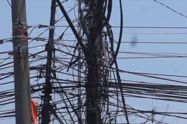 Kabel Menjuntai Kembali Makan Korban, Seorang Pemotor Tersangkut di Jalan Raya hingga Tewas