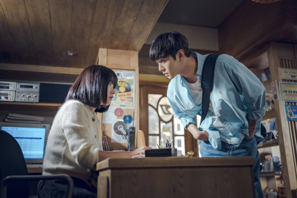 Sinopsis Drakor A Time Called You, Daftar Pemain serta Review Singkatnya