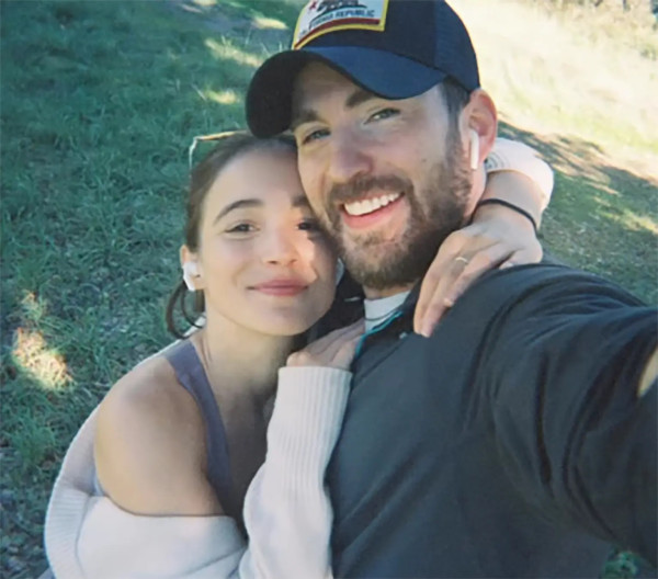 5 Fakta Alba Baptista, Istri Chris Evans yang Usianya Terpaut 16 Tahun