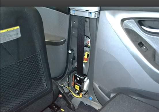 5 Tips Mengatasi Sabuk Pengaman Mobil Macet, Cepat dan Aman!