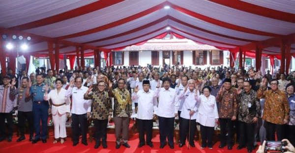 Megawati Beri Pembinaan Ideologi Pancasila kepada Para Menteri dan Pemangku Kebijakan