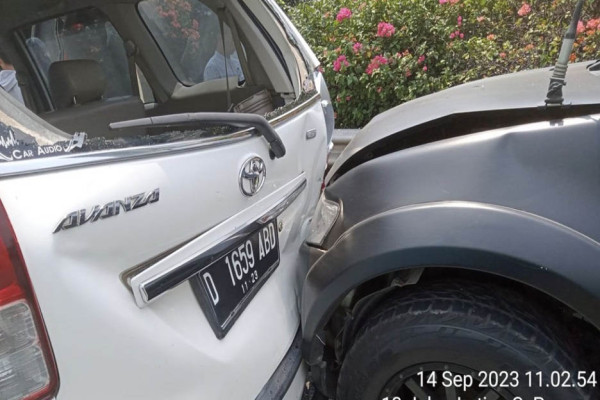 Tabrakan Beruntun di Tol Dalam Kota, Lalin Slipi Arah Tomang Padat